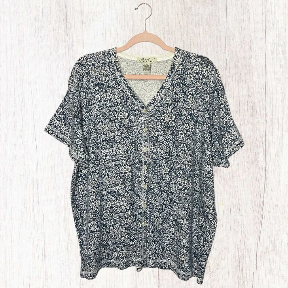EDDIE BAUER Floral V-Neck Button Front Tee, XXL